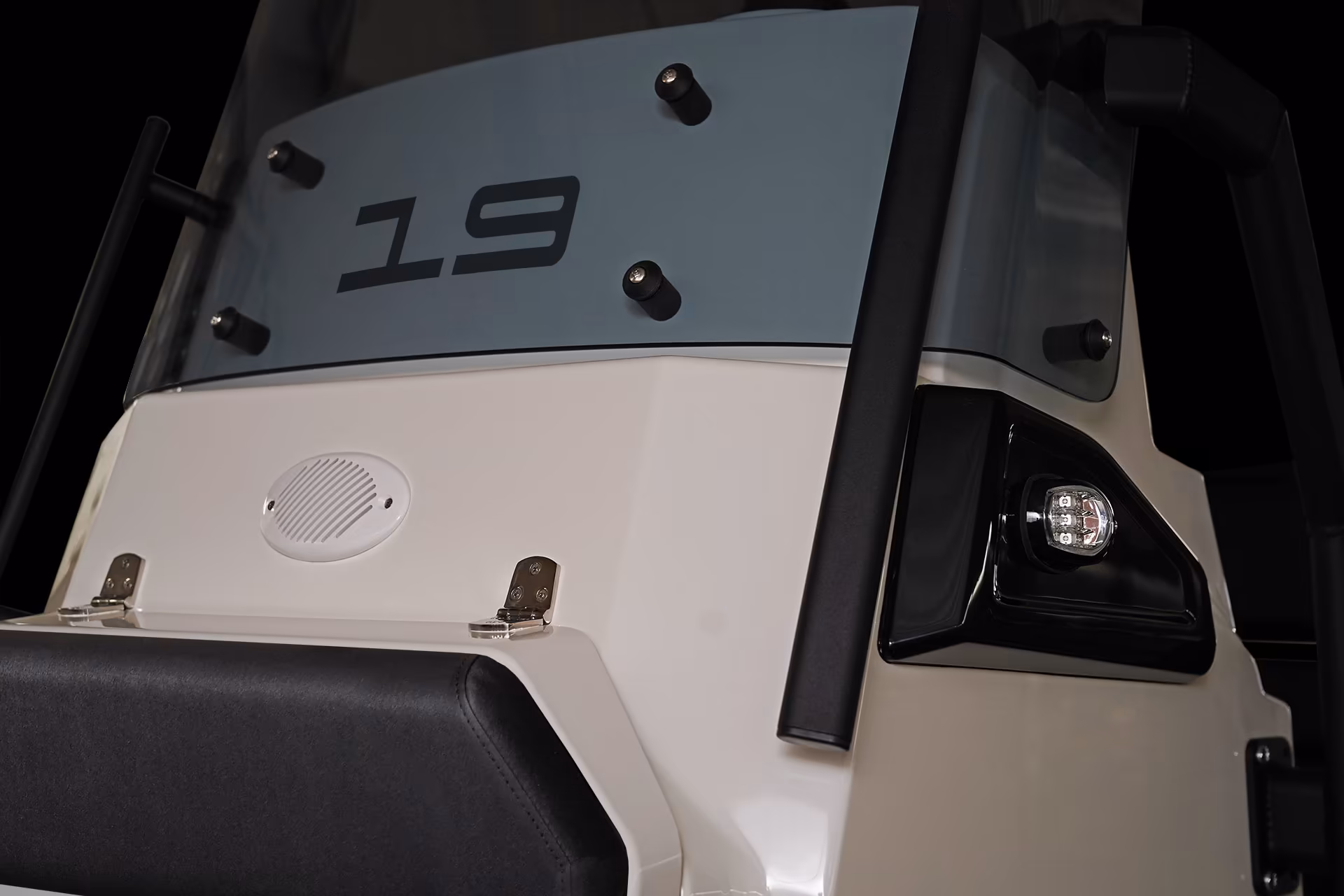 BRIG NAVIGATOR 19, gallery image 4