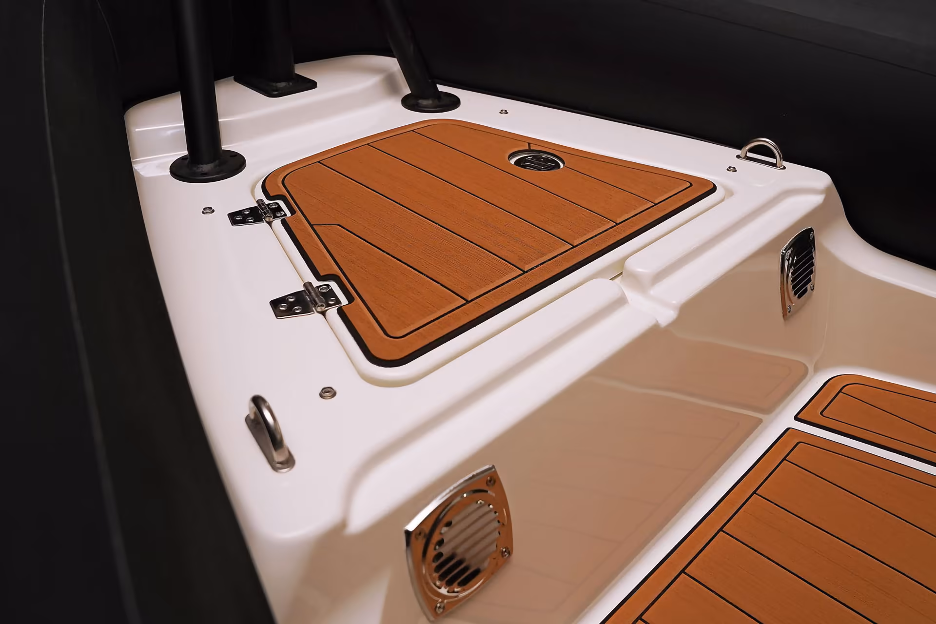 BRIG NAVIGATOR 19, gallery image 5