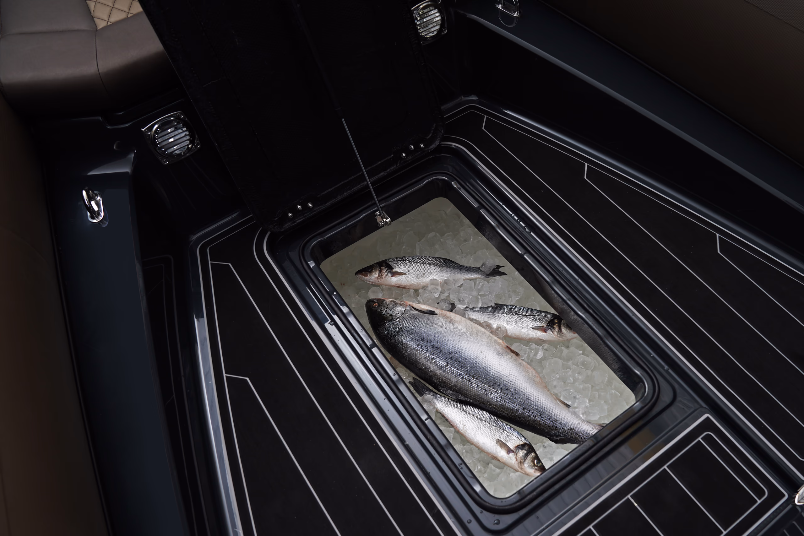 BRIG NAVIGATOR 26, gallery image 10